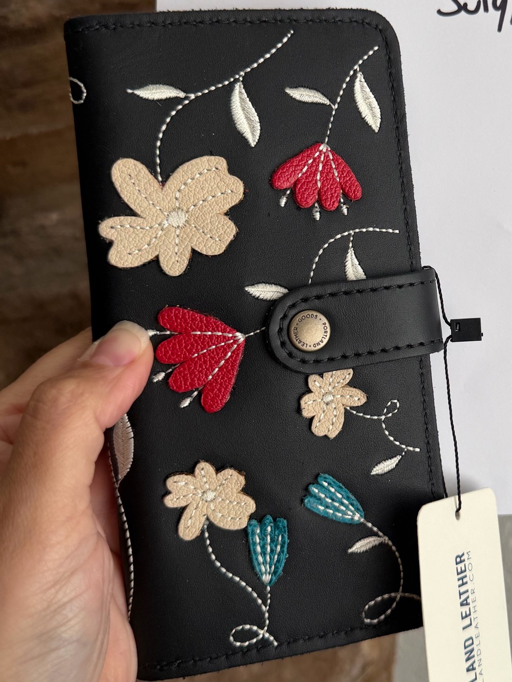 Portland Leather goods folklore bifold wallet